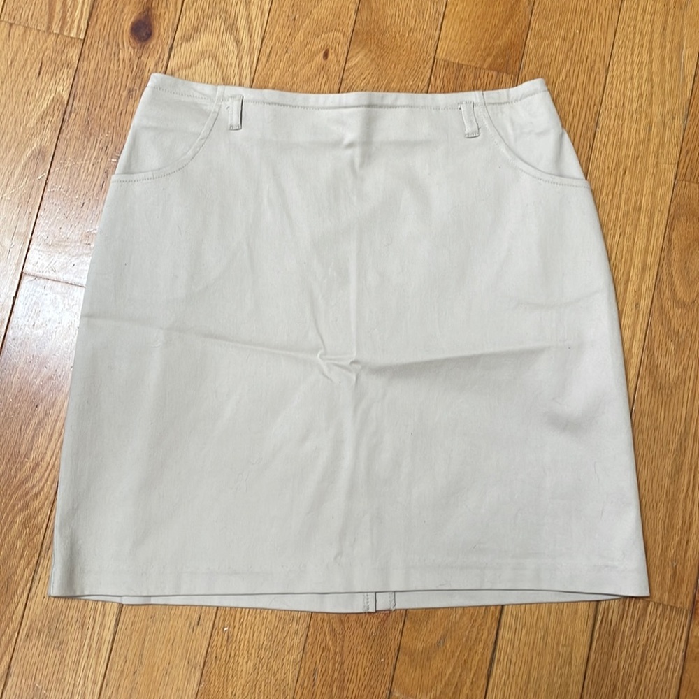 B. Moss Womens skirt